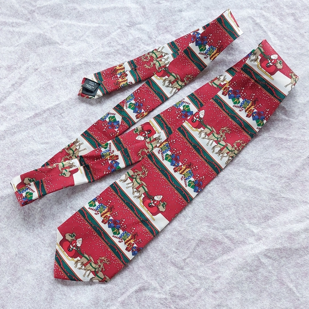 Vintage Festive Red Christmas Tie with Santa and Reindeer